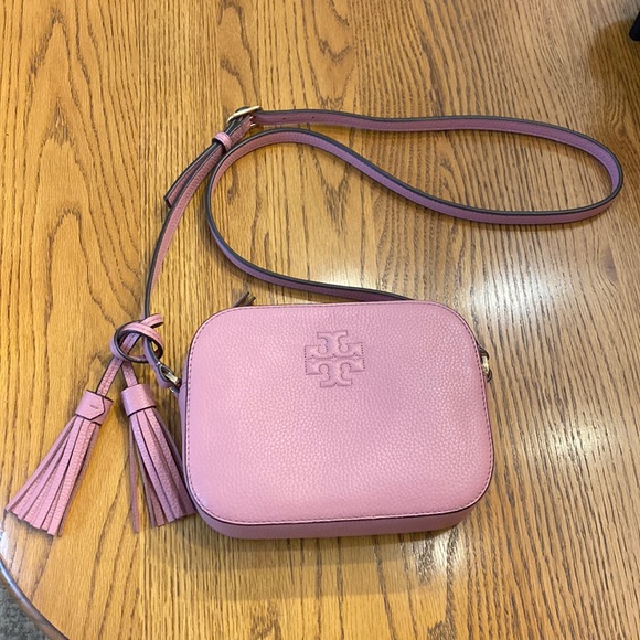 Tory Burch Handbags - Tory Burch Thea Camera Bag